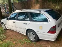 Gebraucht Mercedes C220 125 PS (91 kW) 2001 Weiß Kombi