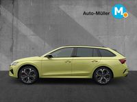 Neu Skoda Octavia RS 265 PS (194 kW) 2025 Grün Kombi