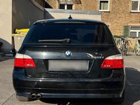 Gebraucht BMW 523 177 PS (130 kW) 2006 Schwarz Kombi
