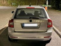 Gebraucht Skoda Octavia 122 PS (89 kW) 2011 Silber Kombi