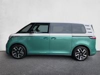 Gebraucht VW ID. Buzz Pro 150 kW (204 PS) 2023 Candyweiß/bay leaf green metallic Van / Kleinbus
