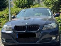 Gebraucht BMW 325 Sport Line 218 PS (160 kW) 2009 Blau Kombi
