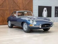 Begagnad Jaguar E-Type 265 HK (194 kW) 1963 Blå Sportkupé