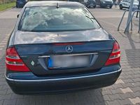Gebraucht Mercedes E240 177 PS (130 kW) 2003 Blau Limousine