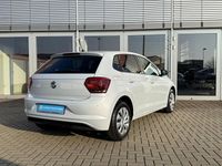 Gebraucht VW Polo Beats 95 PS (69 kW) 2018 Silber metallic Kleinwagen