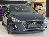 Second-hand Hyundai i30 Select 101 CP (74 kW) 2017 Albastru Break