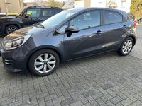 Gebraucht Kia Rio 84 PS (61 kW) 2016 Grau Kleinwagen