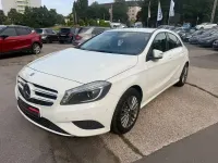 Gebraucht Mercedes A180 122 PS (89 kW) 2014 Weiß Kleinwagen
