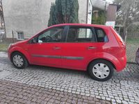Gebraucht Ford Fiesta 90 PS (66 kW) 2007 Rot Kleinwagen