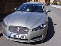Second-hand Jaguar XF 200 CP (147 kW) 2014 Auriu Berlinǎ