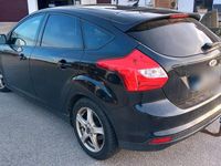 Gebraucht Ford Focus Trend 125 PS (91 kW) 2011 Schwarz Limousine