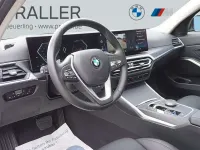 Gebraucht BMW 320 Sport Line 184 PS (135 kW) 2023 Saphirschwarz Limousine