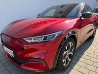 Gebraucht Ford Mustang Mach-E Extended Range 272 kW (370 PS) 2022 Rot SUV