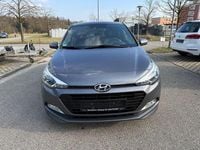 Gebraucht Hyundai i20 Passion 101 PS (74 kW) 2016 Grau Limousine