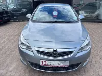 Gebraucht Opel Astra Design Edition 101 PS (74 kW) 2011 Silber Limousine