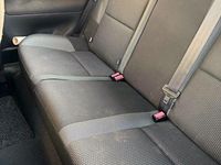 Gebraucht Peugeot 207 73 PS (53 kW) 2010 Rot Kleinwagen