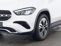 Gebraucht Mercedes GLA180 Advanced 136 PS (100 kW) 2024 Unilack polarweiß SUV