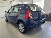 Gebraucht Dacia Sandero 75 PS (55 kW) 2009 Blau Kleinwagen