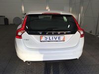 Gebraucht Volvo V60 150 PS (110 kW) 2015 Weiß Kombi