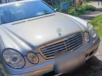 Brugt Mercedes E270 2002 Guld Sedan
