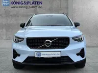 Neu Volvo XC40 Plus 197 PS (144 kW) 2026 Blau SUV