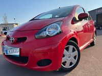 Gebraucht Toyota Aygo 68 PS (50 kW) 2010 Rot Kleinwagen