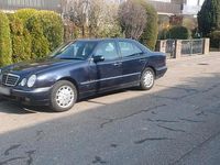 Gebraucht Mercedes E220 Elegance 143 PS (105 kW) 2000 Blau Limousine