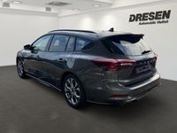 Gebraucht Ford Focus ST-Line X 116 PS (85 kW) 2025 Grau Limousine