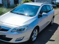 Gebraucht Opel Astra Design Edition 110 PS (80 kW) 2012 Silber Kombi