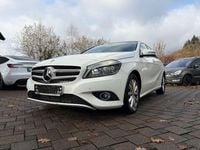 Gebraucht Mercedes A200 156 PS (114 kW) 2014 Calcitweiss  unilack Kleinwagen