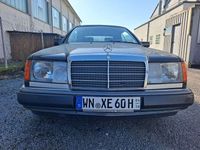 Gebraucht Mercedes E300 220 PS (161 kW) 1993 Schwarz Cabrio