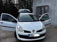 Gebraucht Renault Clio II Campus 68 PS (50 kW) 2007 Weiß Kleinwagen