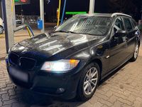 Gebraucht BMW 320 184 PS (135 kW) 2012 Schwarz Kombi