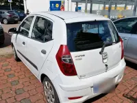 Gebraucht Hyundai i10 69 PS (50 kW) 2012 Weiß Kleinwagen