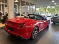 Gebraucht Ferrari California 2018 Rot Cabrio