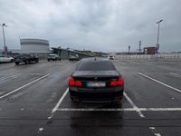 Gebraucht BMW 740 306 PS (225 kW) 2010 Schwarz Limousine