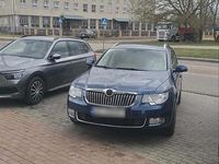 Gebraucht Skoda Superb 160 PS (117 kW) 2011 Blau Kombi