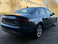 Gebraucht Audi A4 Sport 150 PS (110 kW) 2017 Grau Limousine