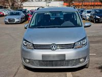 Gebraucht VW Touran 140 PS (102 kW) 2014 Silber Van / Kleinbus