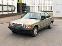 Gebraucht Mercedes 190 72 PS (52 kW) 1988 Gelb Limousine