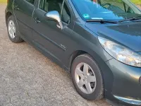 Gebraucht Peugeot 207 75 PS (55 kW) 2008 Grau Kleinwagen