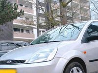 Gebraucht Ford Fiesta 80 PS (58 kW) 2003 Silber Kleinwagen