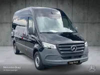 Używany Mercedes Sprinter 150 KM (110 kW) 2021 Czarny Van