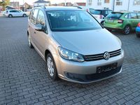 Gebraucht VW Touran Trendline 105 PS (77 kW) 2013 Beige Van / Kleinbus