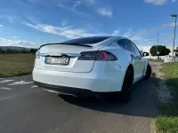 Usata Tesla Model S 309 kW (421 CV) 2015 Bianco Utilitaria
