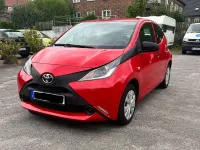 Używany Toyota Aygo 69 KM (50 kW) 2016 Czerwony Hatchback