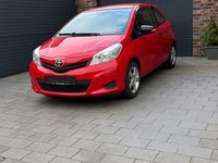 Gebraucht Toyota Yaris 69 PS (50 kW) 2012 Rot Kleinwagen