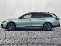 Gebraucht VW Passat R-line 193 PS (141 kW) 2024 Maripositgrün metallic Kombi