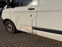 Gebraucht Ford Transit Custom 101 PS (74 kW) 2016 Frostweiß Van / Kleinbus