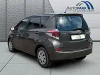 Gebraucht Toyota Verso-S 99 PS (72 kW) 2015 Braun Van / Kleinbus